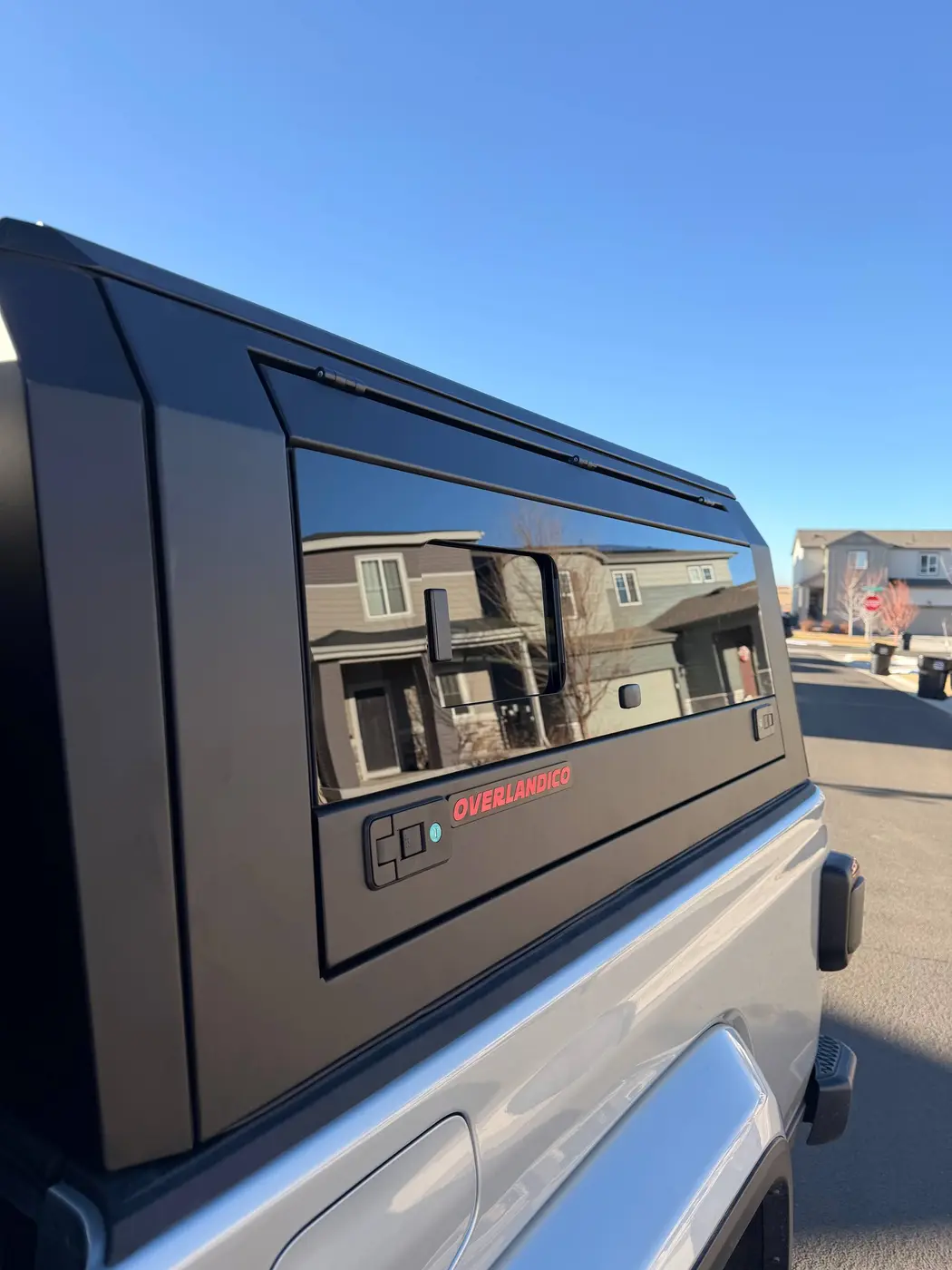 Jeep Gladiator with an Overlandico Panorama topper