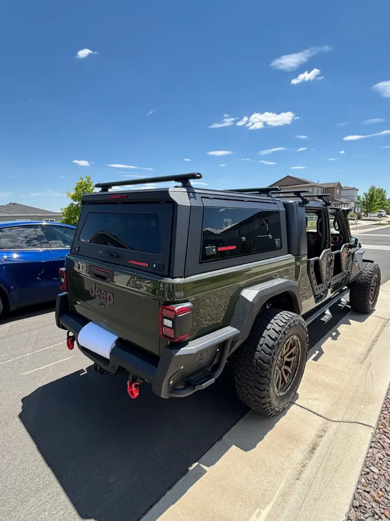 Jeep Gladiator with an Overlandico Panorama topper